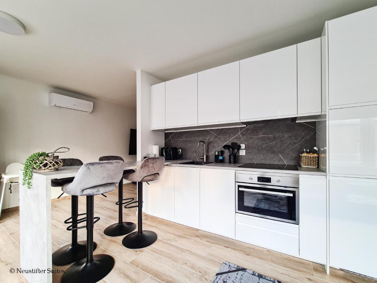 St Antoni Suite2 Stilvolle Ferienwohnung Mit Parkplatz In Eisenstadt Dış mekan fotoğraf